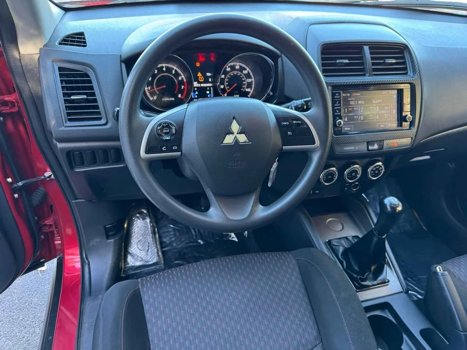 2018 Mitsubishi Outlander - Image 9 of 15