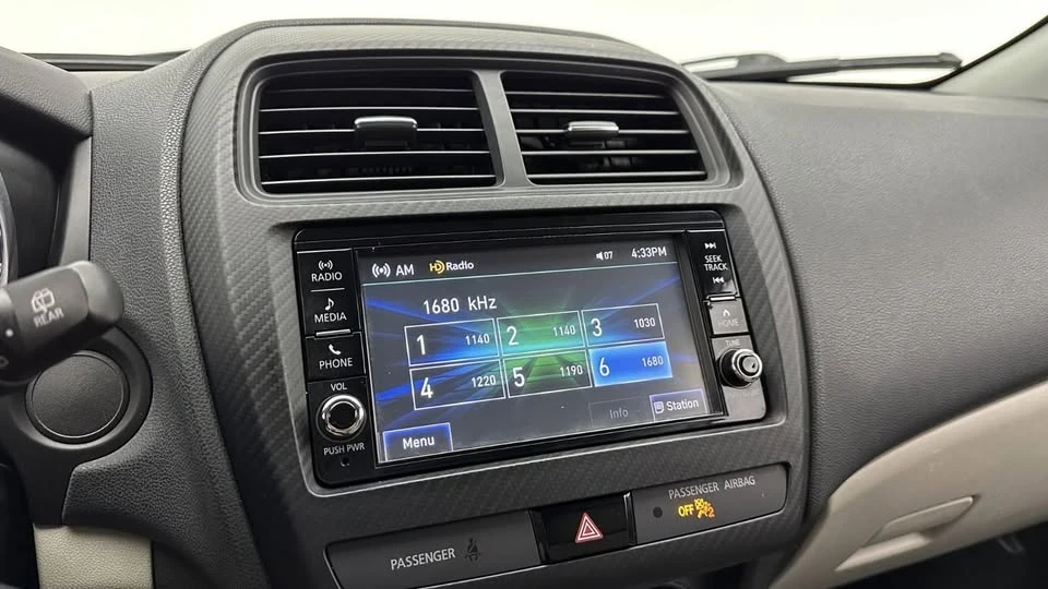 2018 Mitsubishi Outlander - Image 15 of 20