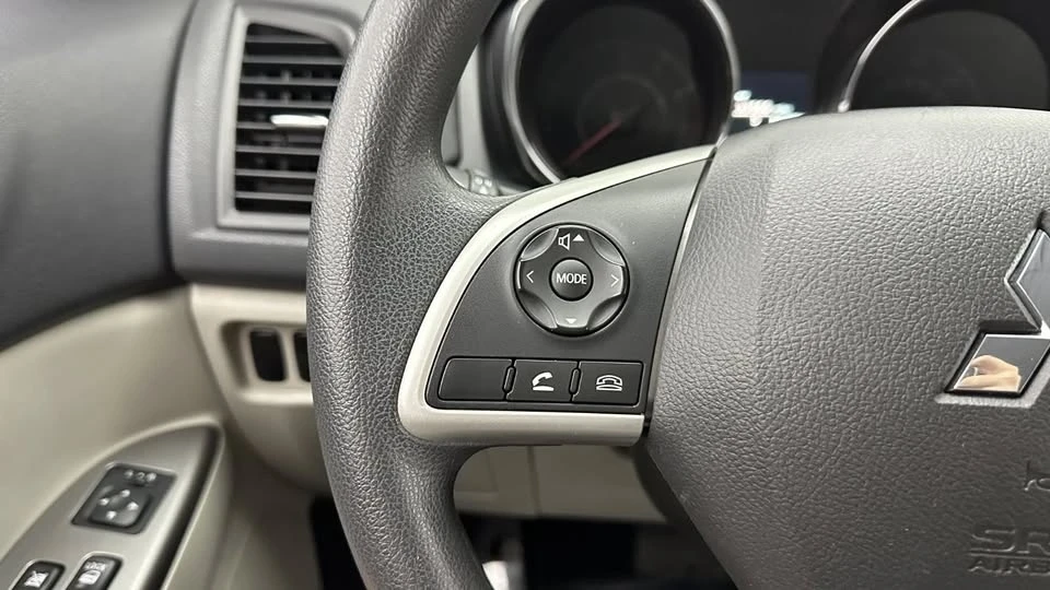2018 Mitsubishi Outlander - Image 16 of 20