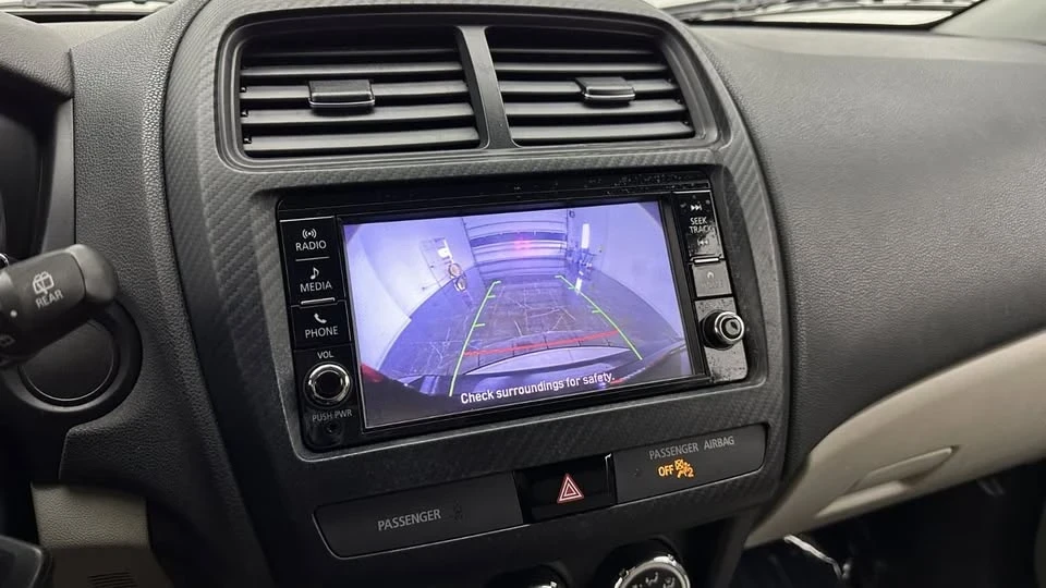 2018 Mitsubishi Outlander - Image 9 of 18
