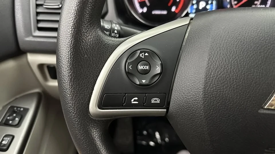 2018 Mitsubishi Outlander - Image 7 of 18