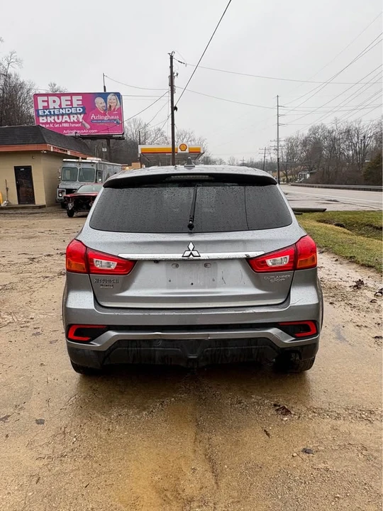 2018 Mitsubishi Outlander - Image 4 of 6