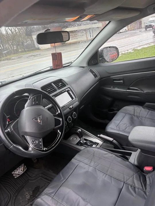 2018 Mitsubishi Outlander - Image 5 of 6