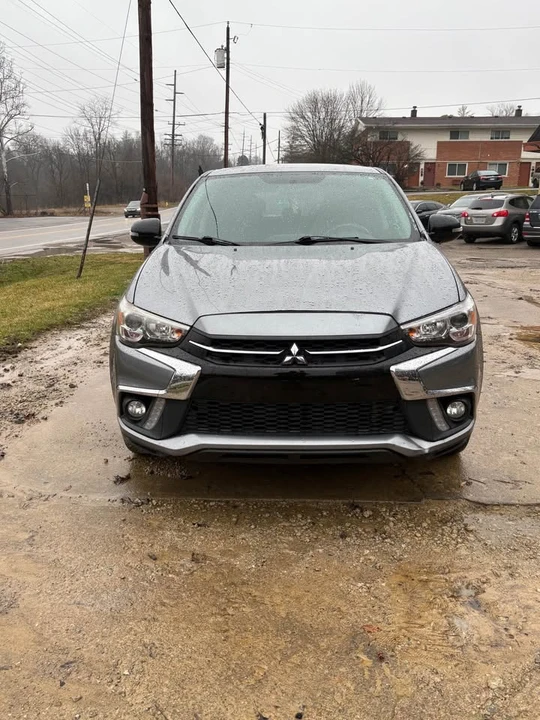 2018 Mitsubishi Outlander - Image 2 of 6