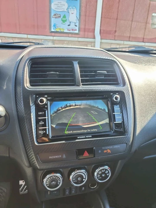 2018 Mitsubishi Outlander - Image 8 of 10