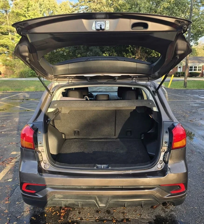 2018 Mitsubishi Outlander Sport - Image 10 of 11