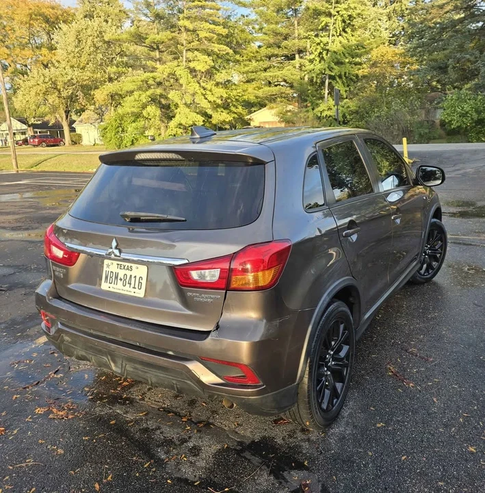 2018 Mitsubishi Outlander Sport - Image 5 of 11
