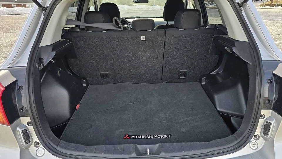 2018 Mitsubishi Outlander - Image 17 of 17
