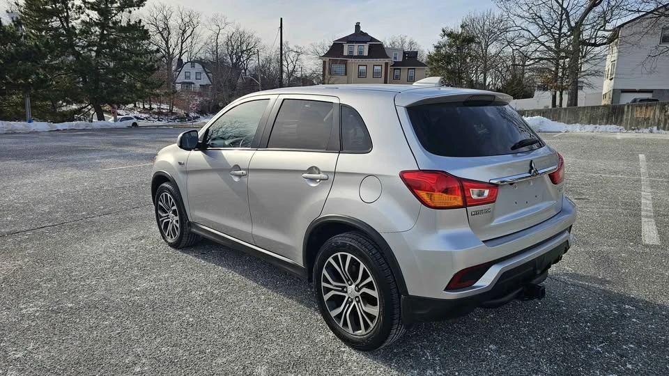 2018 Mitsubishi Outlander - Image 8 of 17