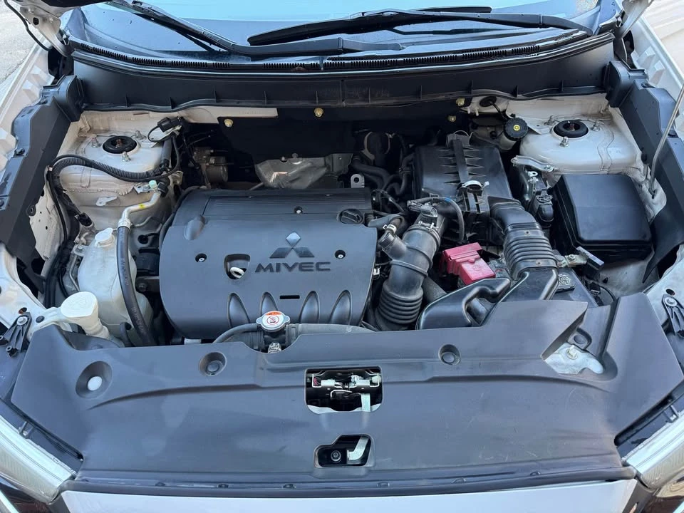 2018 Mitsubishi Outlander - Image 13 of 14