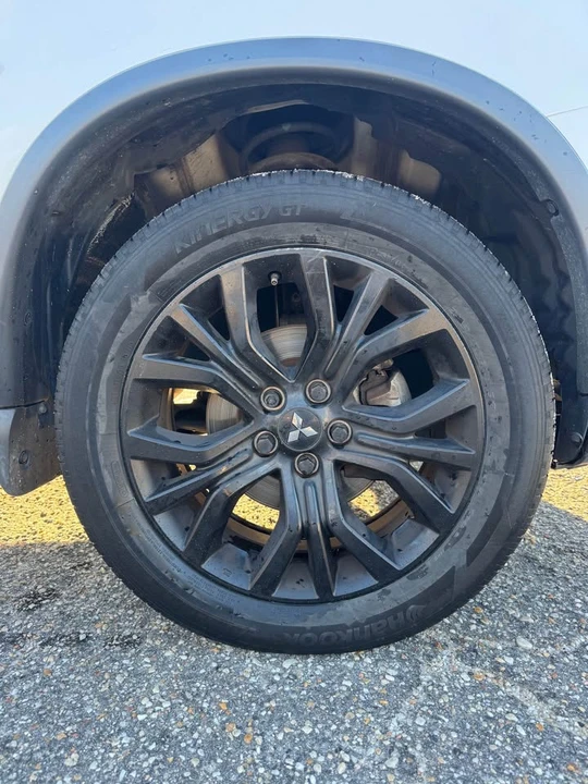 2018 Mitsubishi Outlander - Image 14 of 14