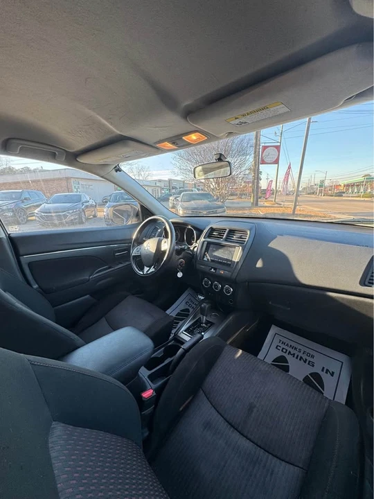 2018 Mitsubishi Outlander - Image 10 of 14