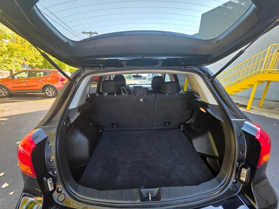 2018 Mitsubishi Outlander - Image 8 of 9