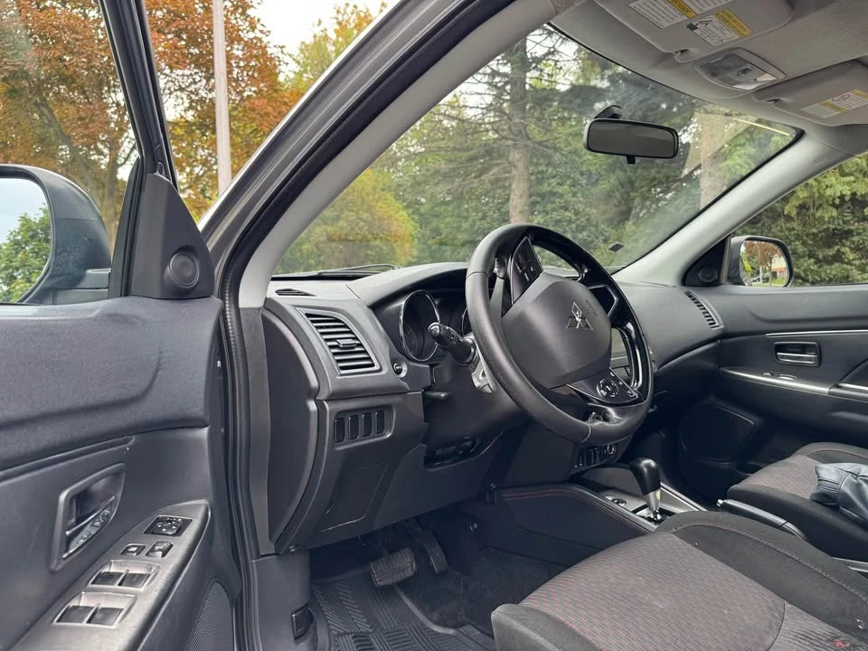 2018 Mitsubishi RVR - Image 12 of 20