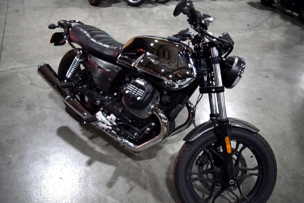 2018 Moto Guzzi V7 (2007+) - Image 2 of 8