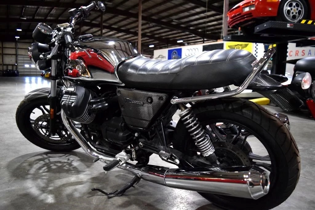 2018 Moto Guzzi V7 (2007+) - Image 4 of 8
