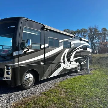 2018 Nexus Maybach Bunkhouse