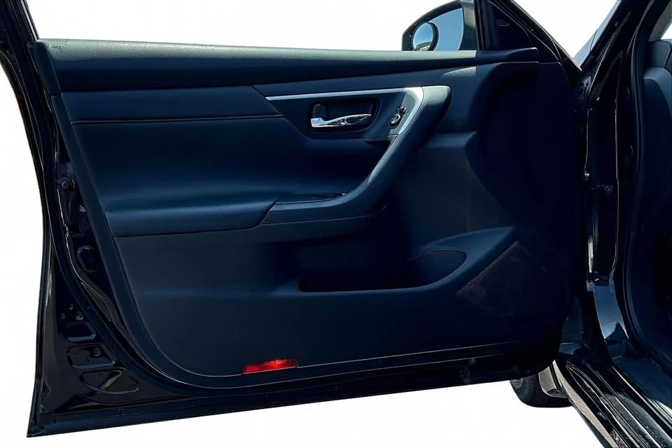 2018 Nissan Altima 5th Gen - Image 13 of 20