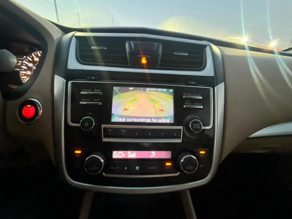 2018 Nissan Altima 5th Gen - Image 10 of 17