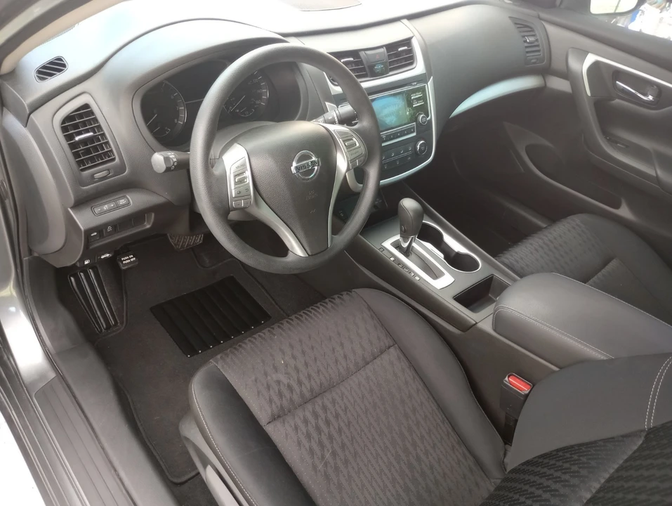 2018 Nissan Altima 5th Gen - Image 10 of 19