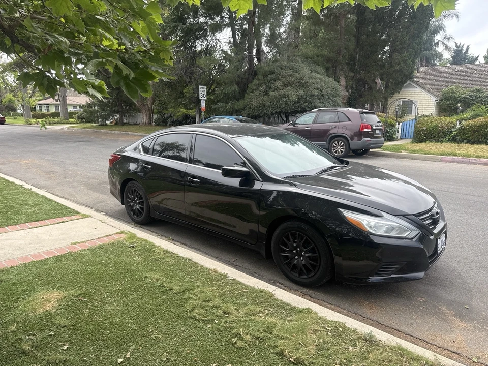 2018 Nissan Altima 5th Gen - Image 2 of 16