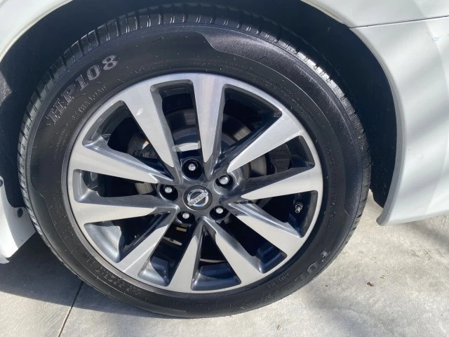 2018 Nissan Altima 5th Gen - Image 18 of 21