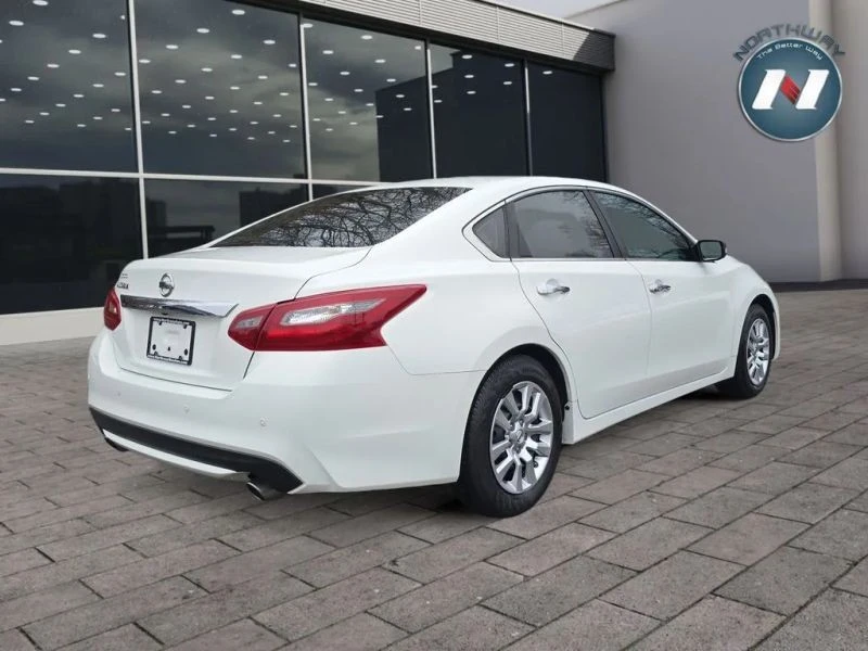 2018 Nissan Altima 5th Gen - Image 5 of 12
