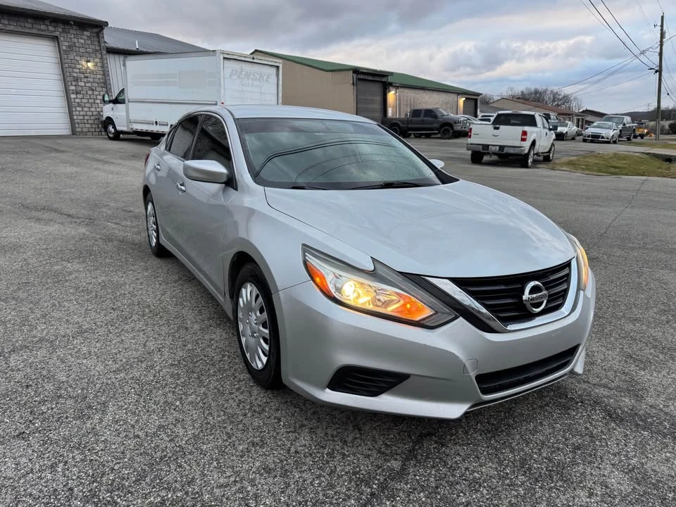 2018 Nissan Altima 5th Gen - Image 10 of 20