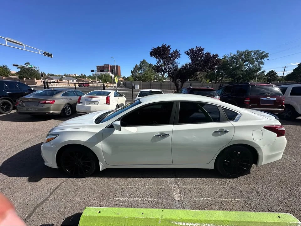 2018 Nissan Altima 5th Gen - Image 2 of 11