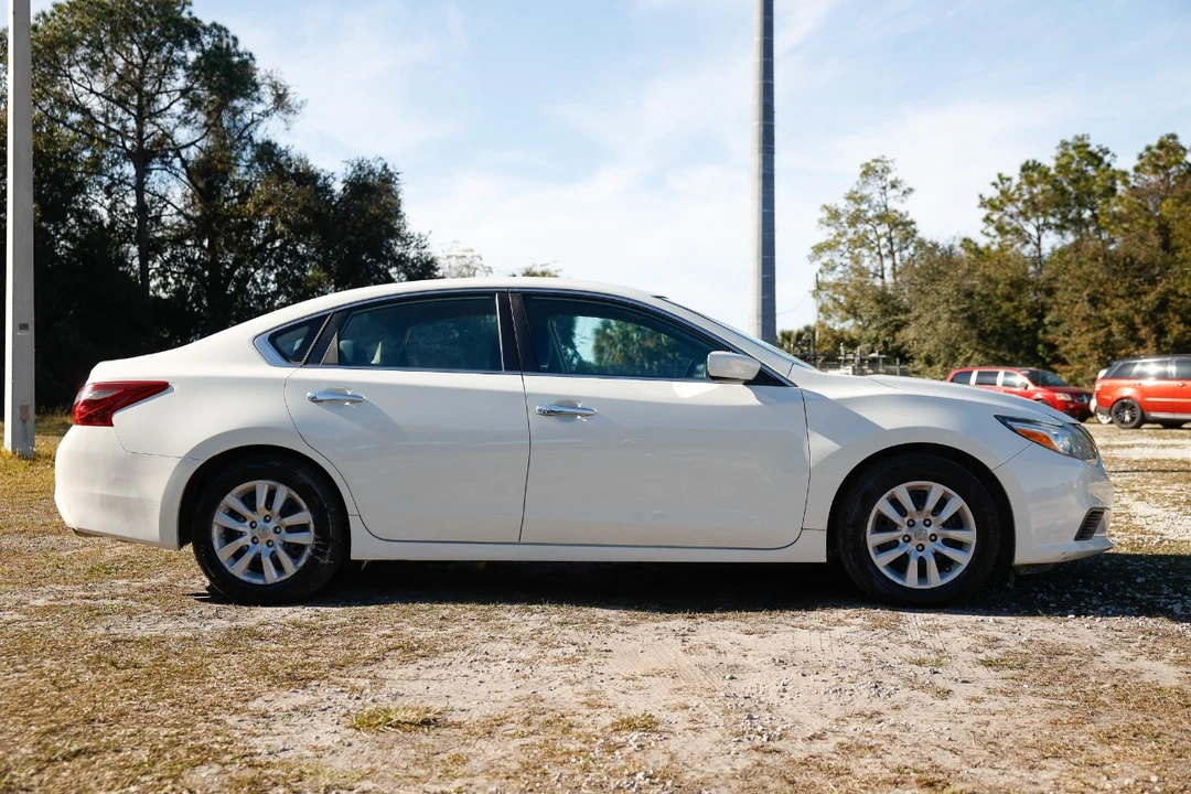 2018 Nissan Altima 5th Gen - Image 5 of 12