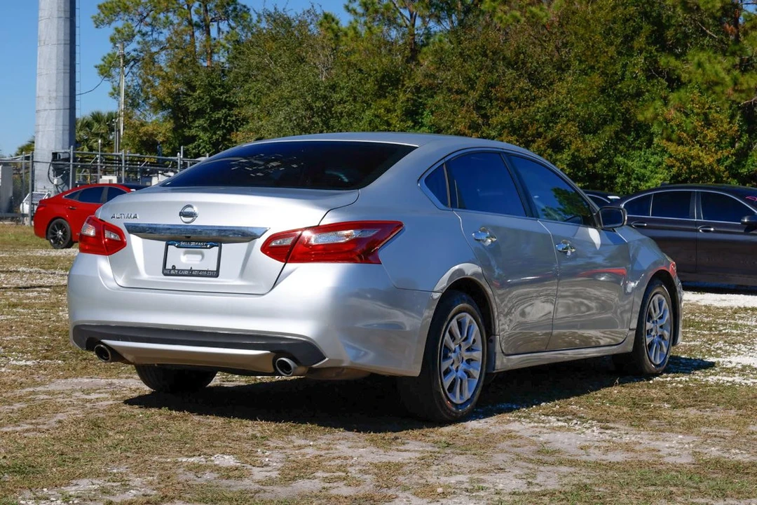 2018 Nissan Altima 5th Gen - Image 11 of 21
