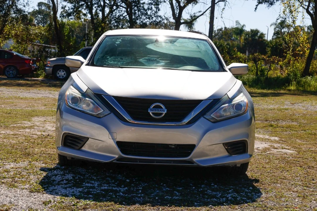 2018 Nissan Altima 5th Gen - Image 17 of 21