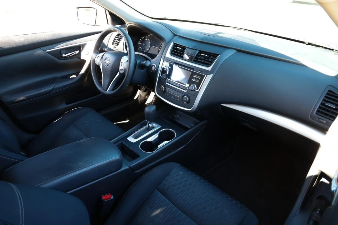2018 Nissan Altima 5th Gen - Image 16 of 21