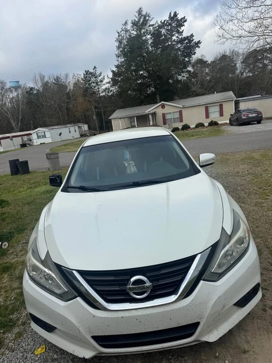 2018 Nissan Altima 5th Gen - Image 3 of 3