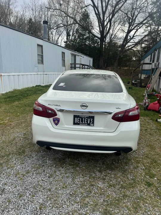 2018 Nissan Altima 5th Gen - Image 2 of 3