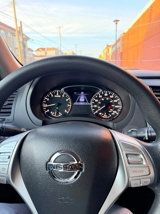 2018 Nissan Altima 5th Gen - Image 2 of 7