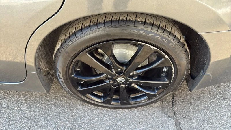 2018 Nissan Altima 5th Gen - Image 9 of 12