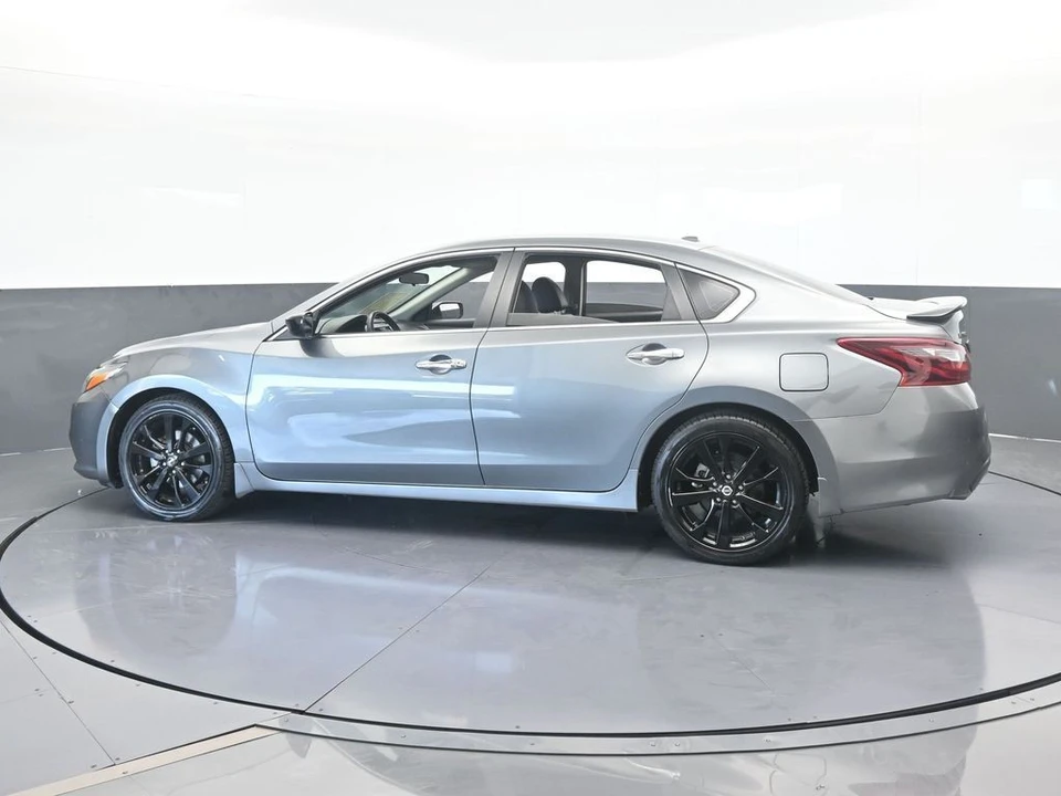 2018 Nissan Altima 5th Gen - Image 3 of 12