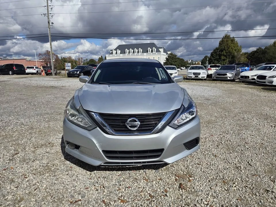 2018 Nissan Altima 5th Gen - Image 2 of 7