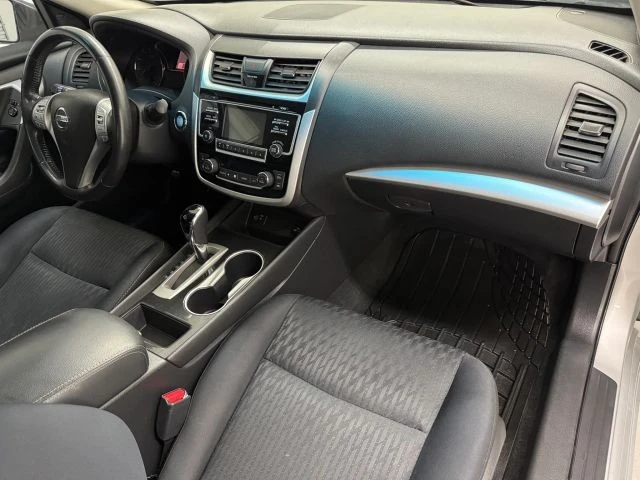 2018 Nissan Altima 5th Gen - Image 11 of 31