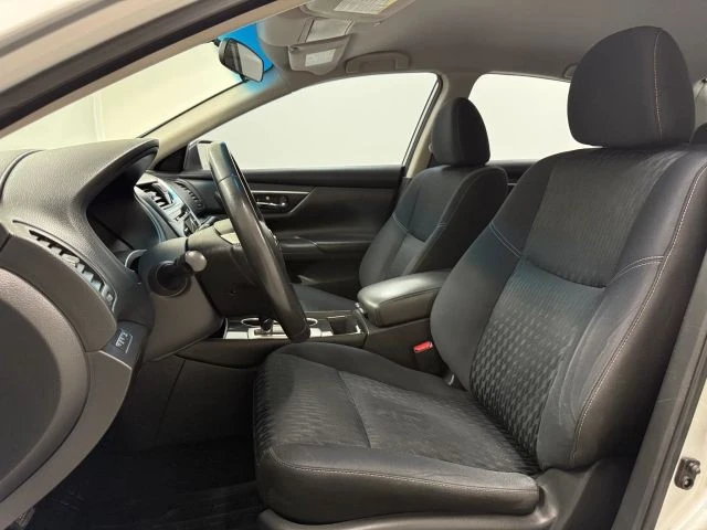 2018 Nissan Altima 5th Gen - Image 13 of 31