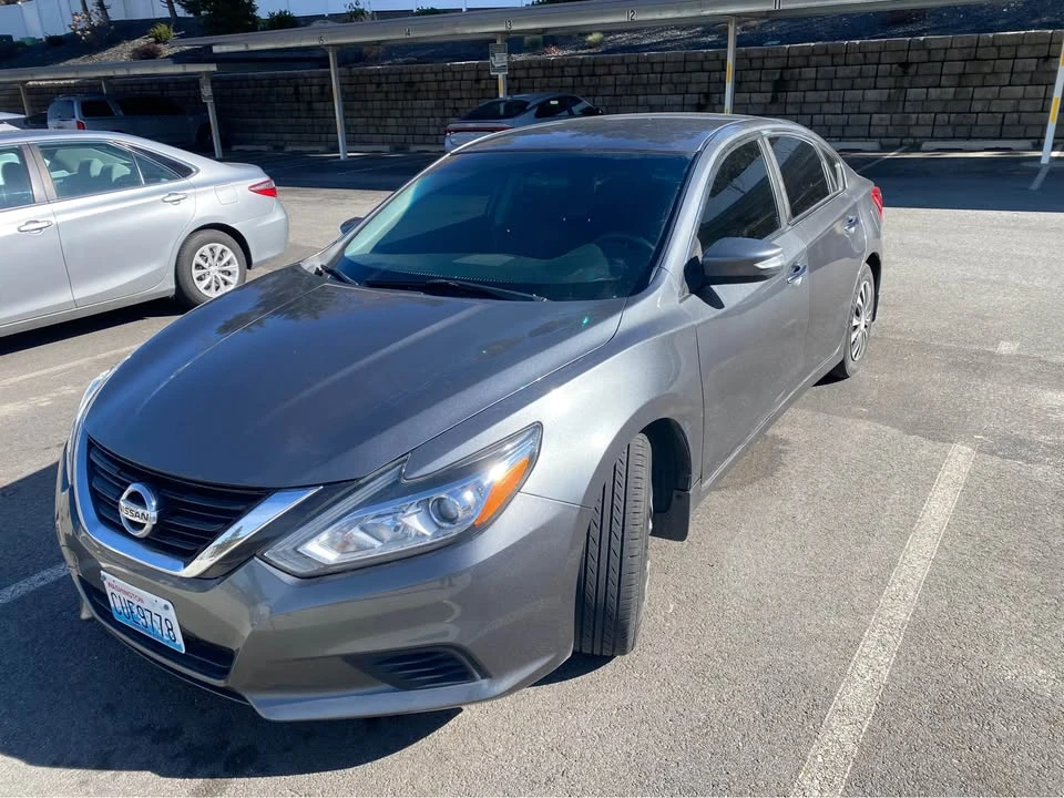2018 Nissan Altima 5th Gen - Image 2 of 5