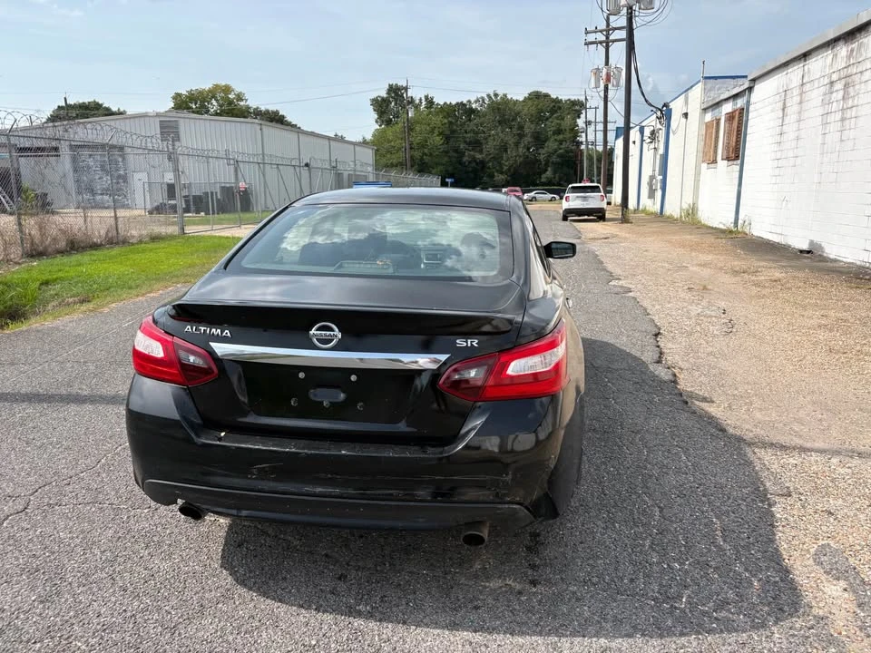 2018 Nissan Altima 5th Gen - Image 3 of 10