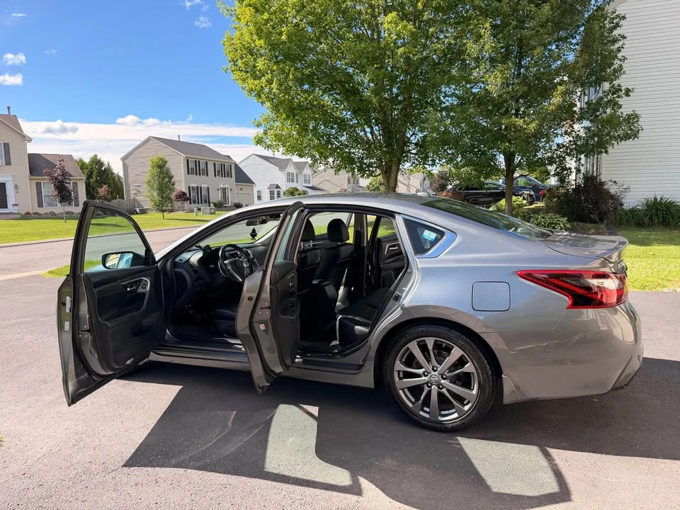 2018 Nissan Altima 5th Gen - Image 2 of 10