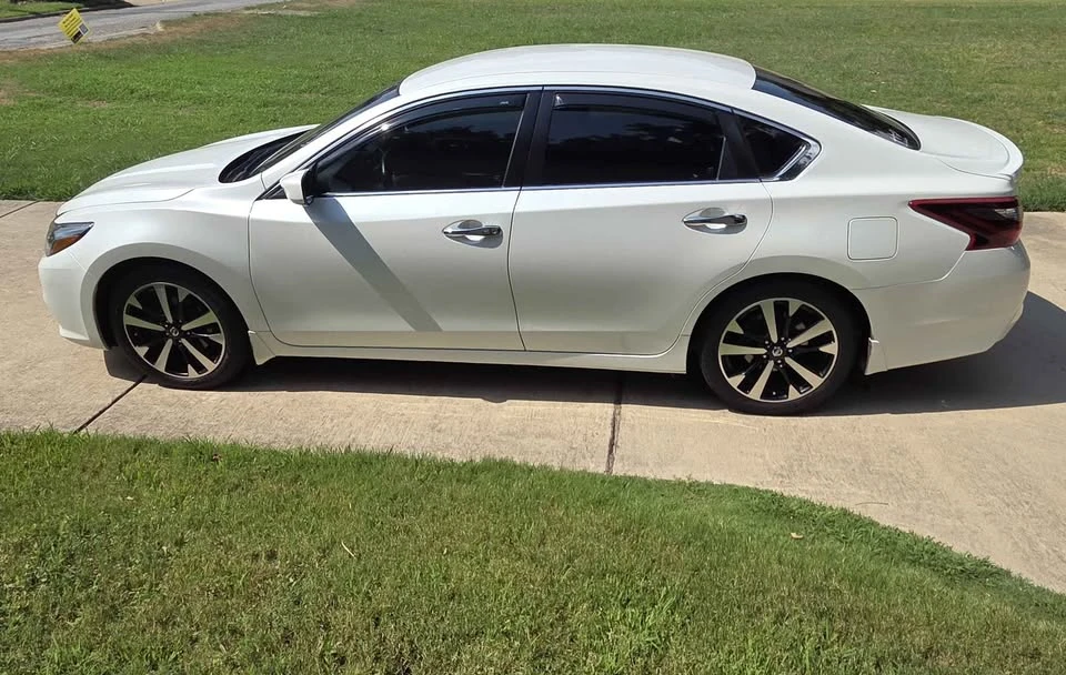 2018 Nissan Altima 5th Gen - Image 17 of 18