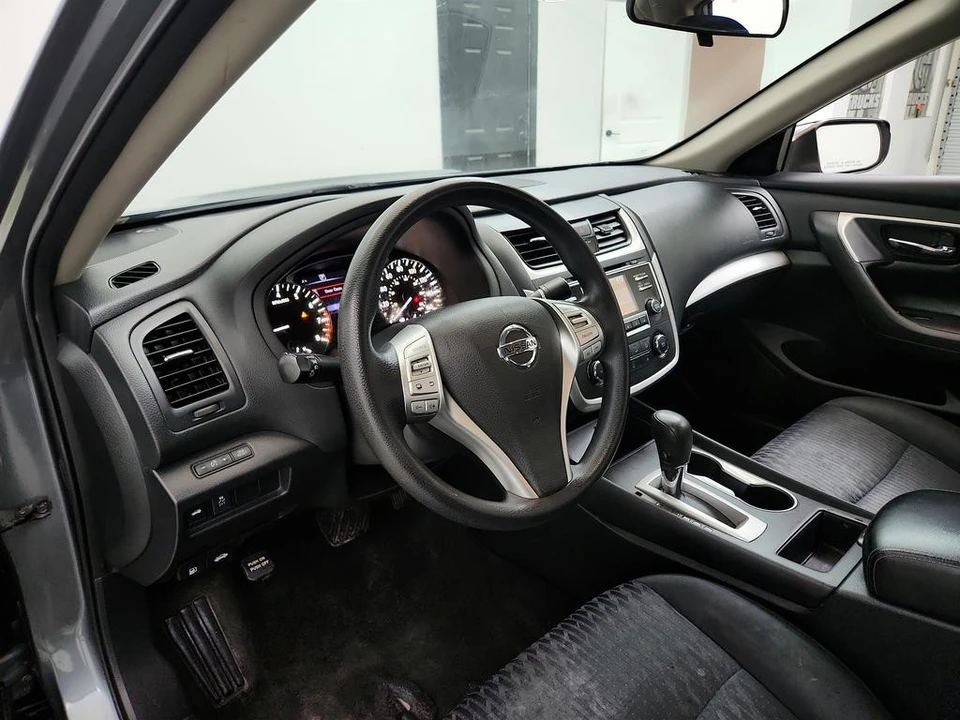 2018 Nissan Altima 5th Gen - Image 13 of 21