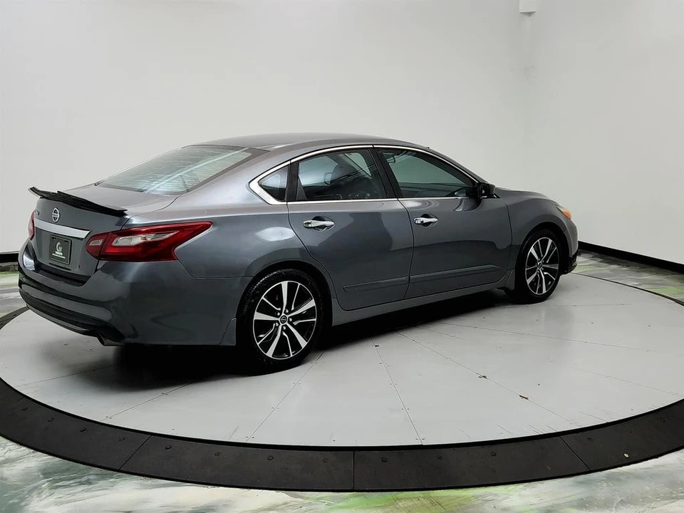 2018 Nissan Altima 5th Gen - Image 5 of 21
