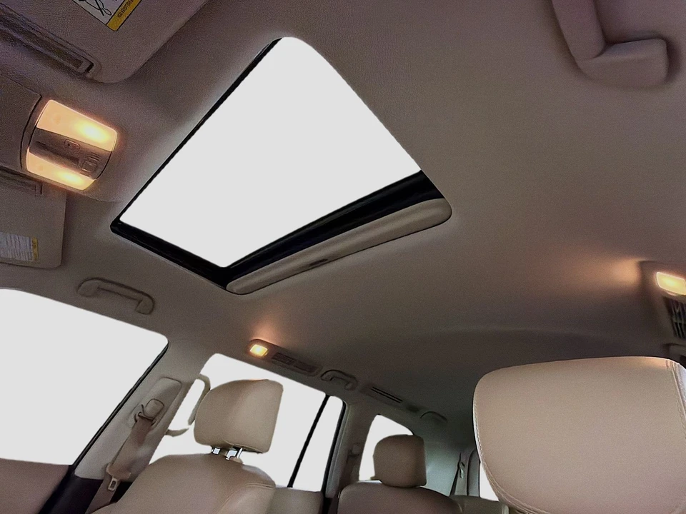 2018 Nissan Armada - Image 16 of 21