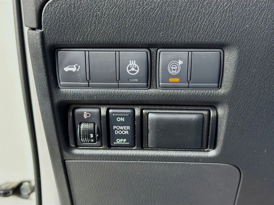 2018 Nissan Armada - Image 12 of 21