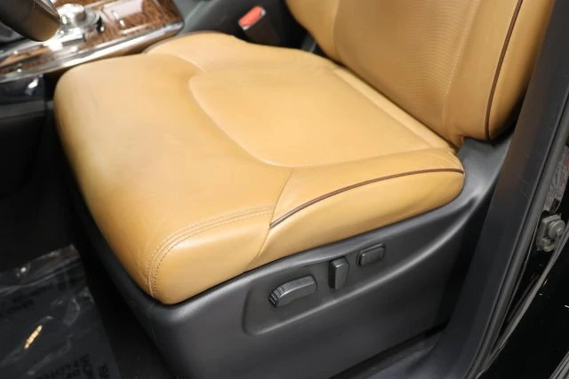 2018 Nissan Armada - Image 16 of 21
